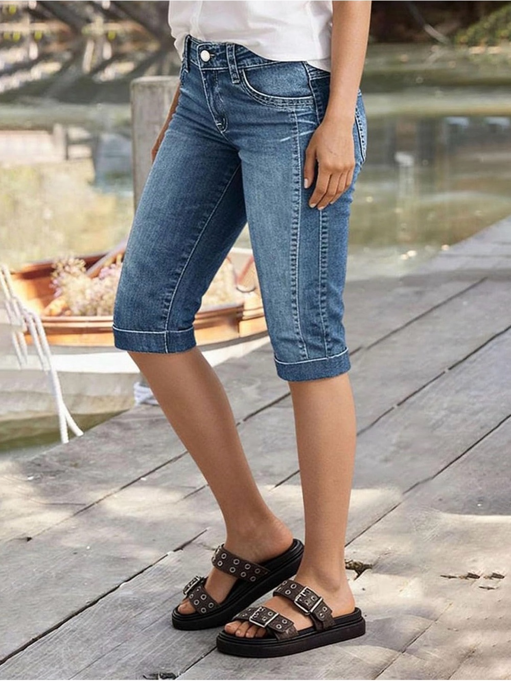 Flamingals Women's Mid Rise Straight Leg Bermuda Denim Shorts L PS12-24